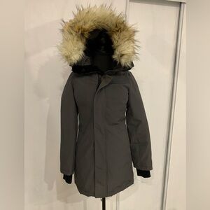 Aritzia tna haven Parka with Faux Fur Hood